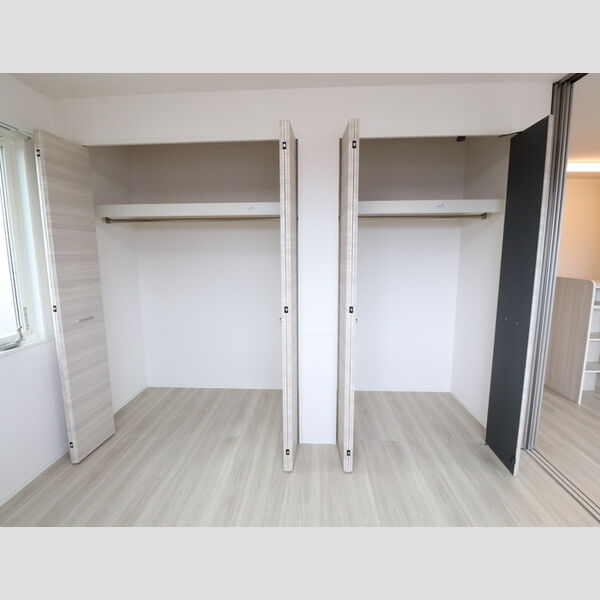 収納 (306 クローゼット)