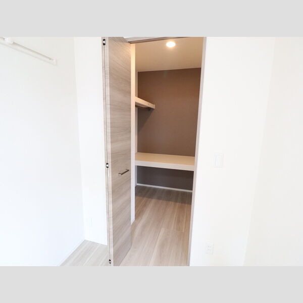 収納 (ウォークインクローゼット)