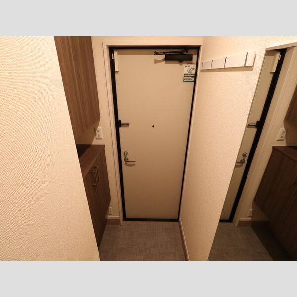玄関 (202 玄関)