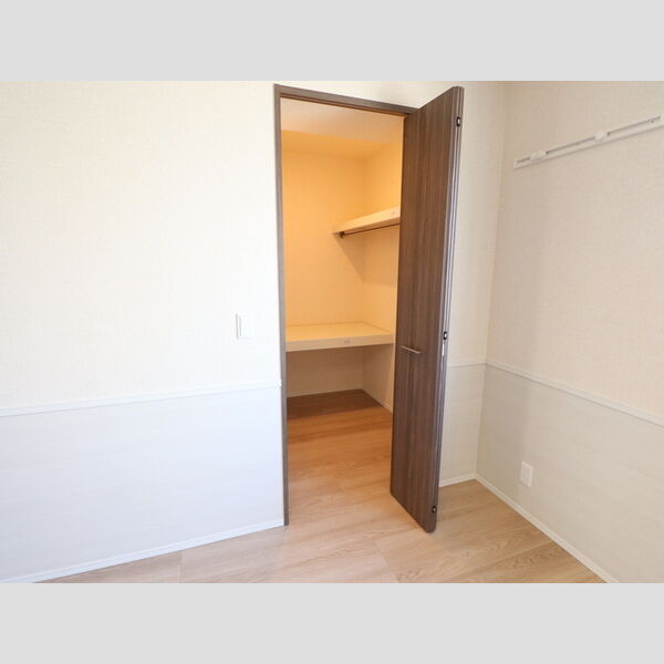 収納 (203　ウォークインクローゼット)