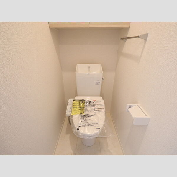 トイレ (温水洗浄暖房便座)