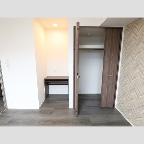 収納 (203 クローゼット)