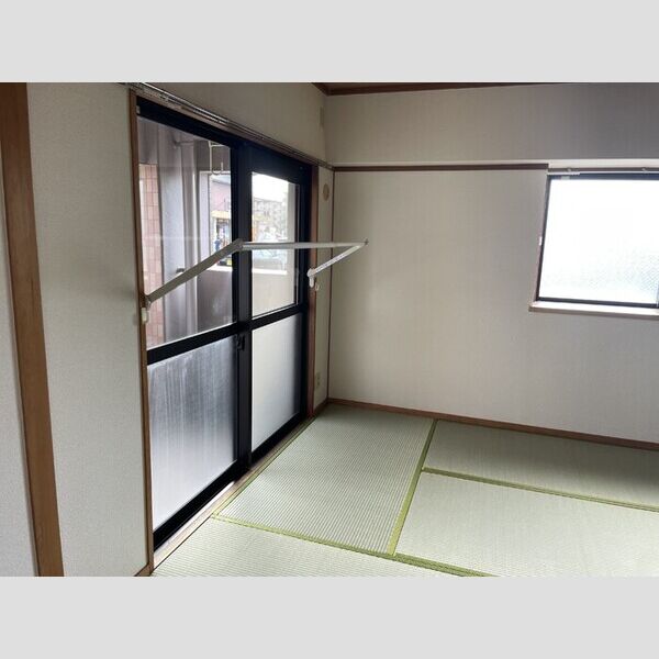 その他設備 (105 室内物干し)