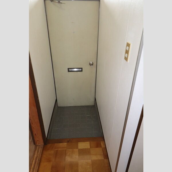 玄関 (302　玄関)