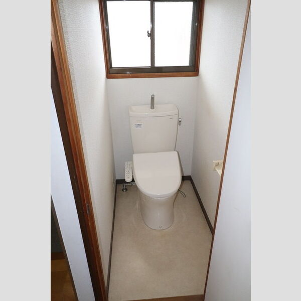 トイレ (302　温水洗浄暖房便座)