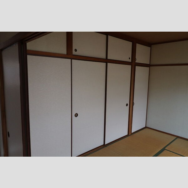 収納 (302　押入)