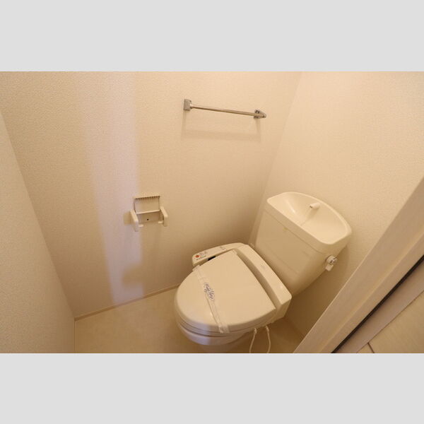 トイレ (温水洗浄暖房便座)
