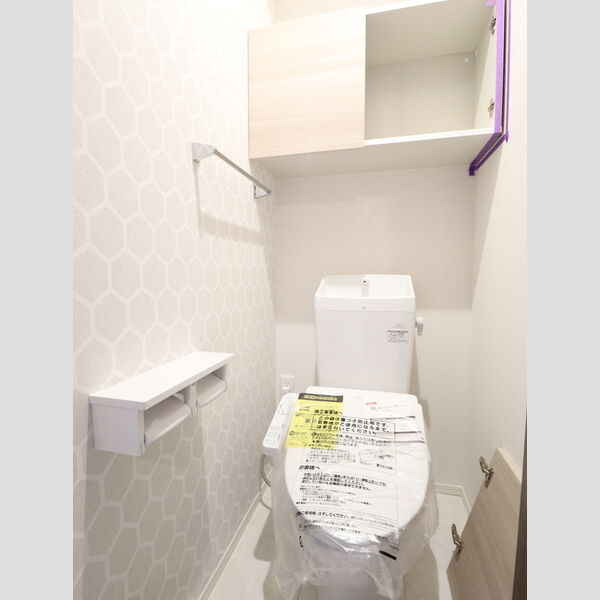 トイレ (トイレ)