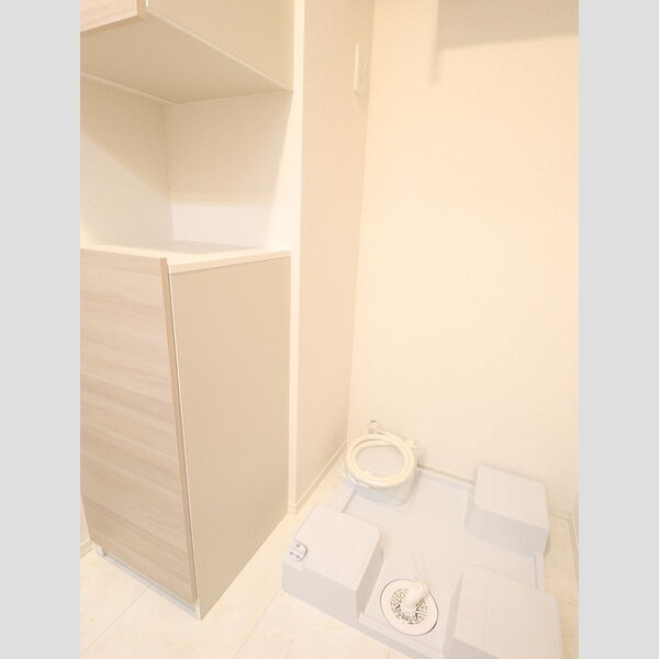 その他 (洗濯機置き場)