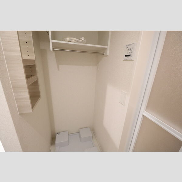 その他 (室内洗濯機置場)