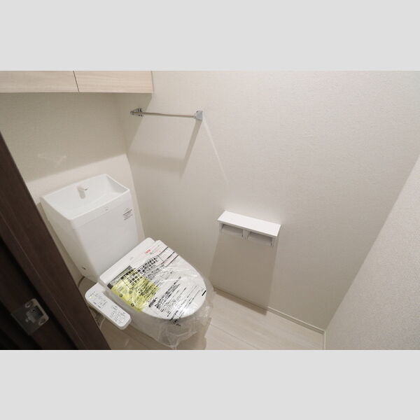 トイレ (温水洗浄暖房便座)