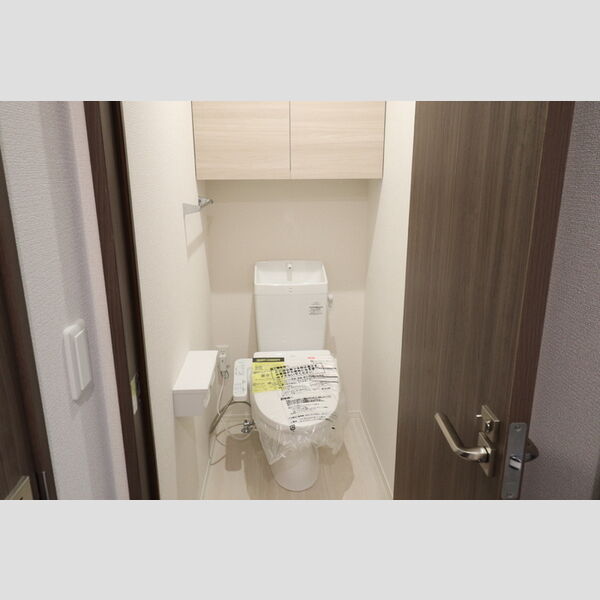 トイレ (温水洗浄暖房便座)