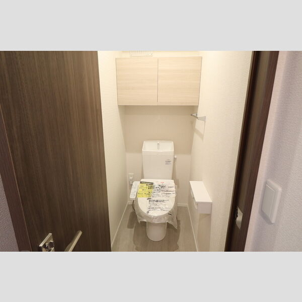 トイレ (温水洗浄暖房便座)