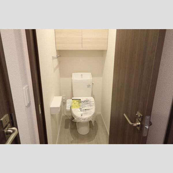 トイレ (温水洗浄暖房便座)