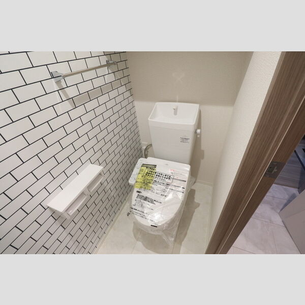 トイレ (温水洗浄暖房便座)