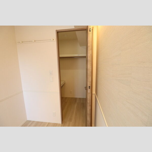 収納 (ウォークインクローゼット)