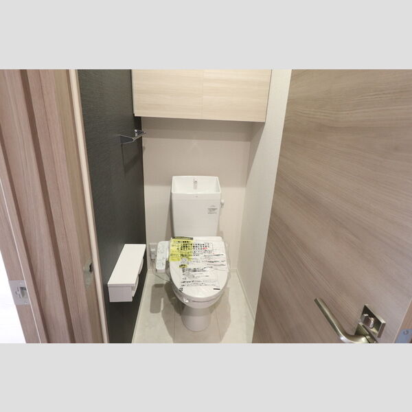 トイレ (温水洗浄暖房便座)