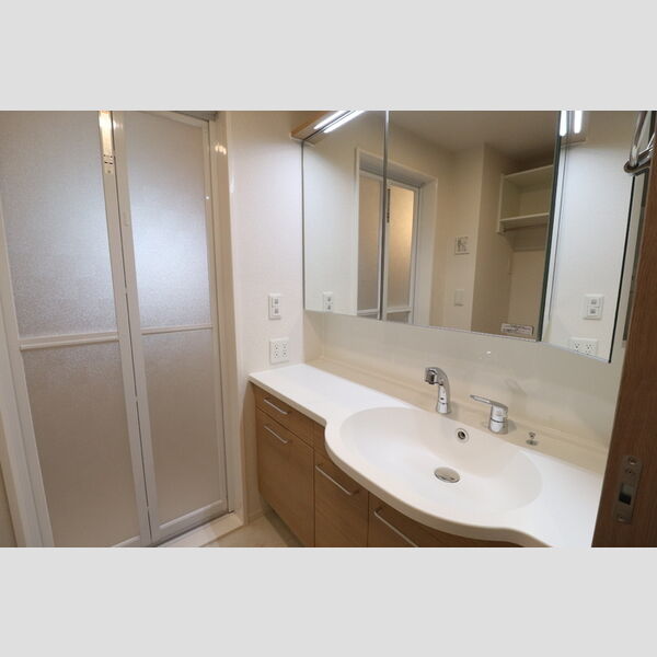 洗面所 (洗面台)