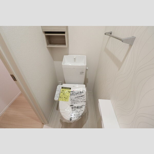 トイレ (温水洗浄暖房便座)