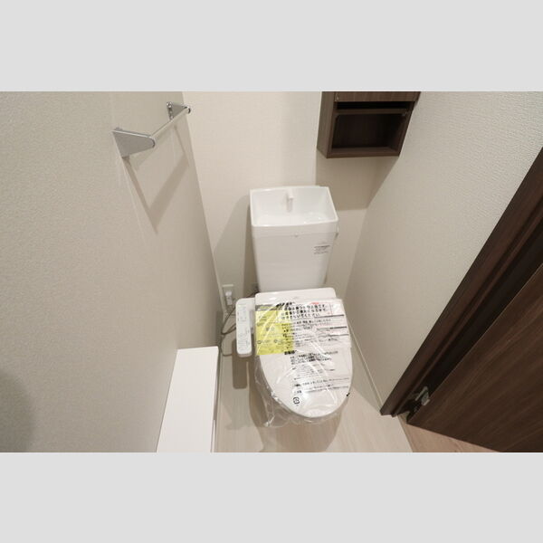 トイレ (温水洗浄暖房便座)