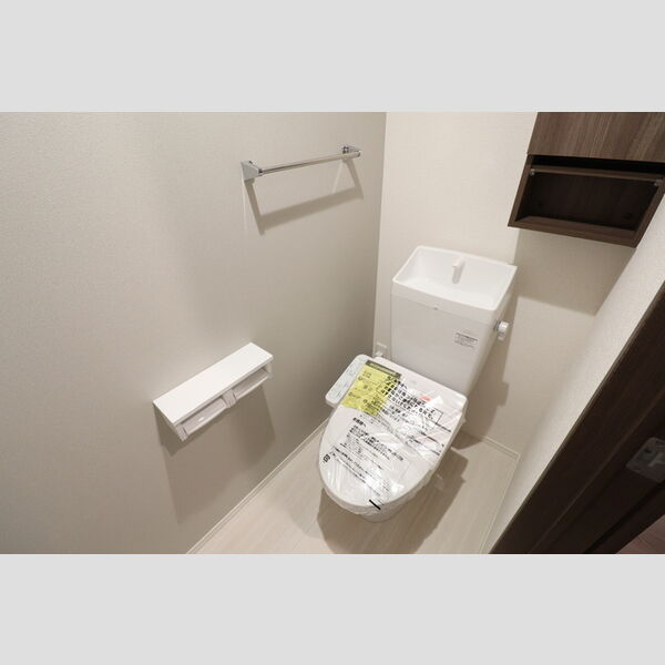 トイレ (温水洗浄暖房便座)