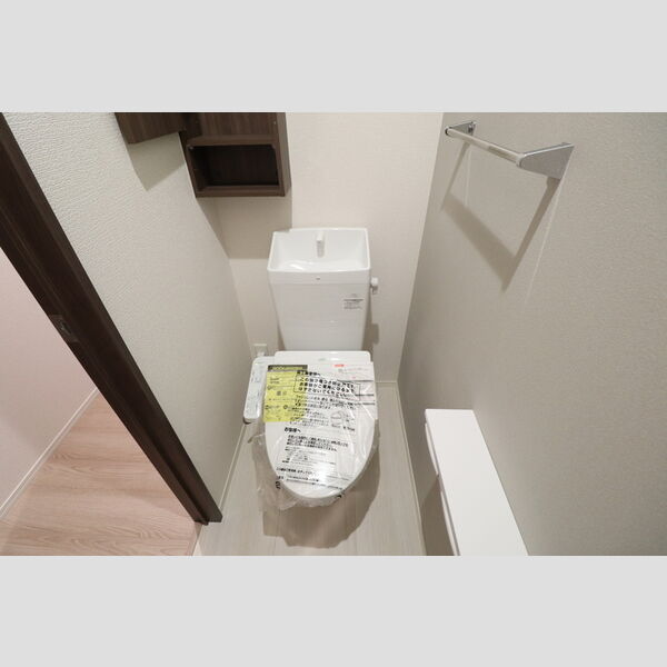 トイレ (温水洗浄暖房便座)