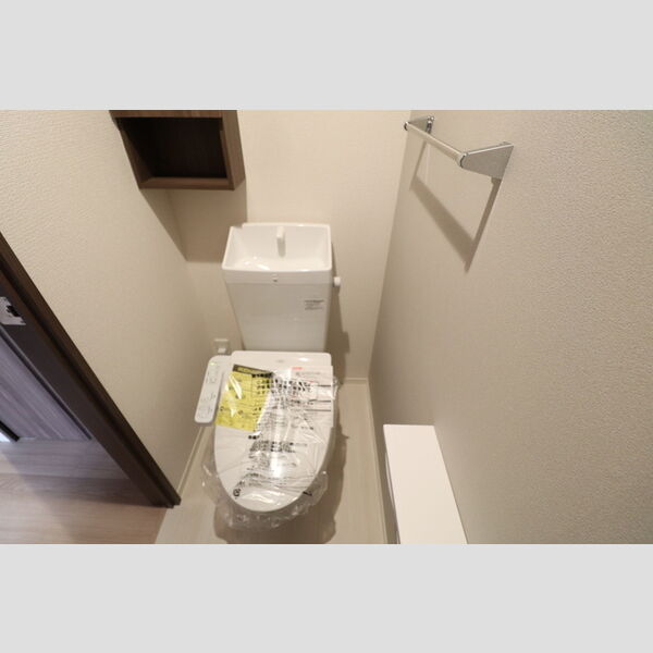 トイレ (温水洗浄暖房便座)