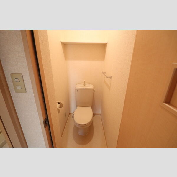 トイレ (温水洗浄暖房便座)