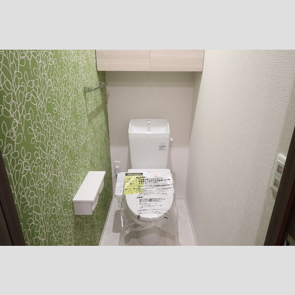 トイレ (温水洗浄暖房便座)