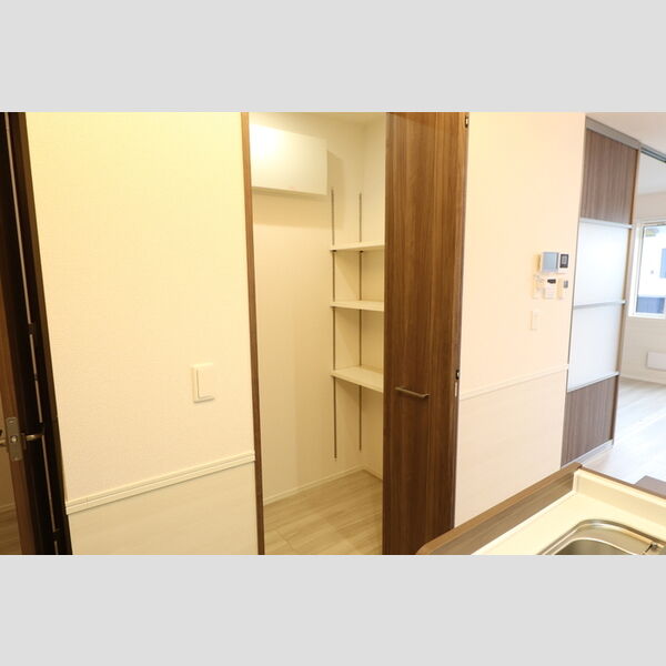 収納 (ウォークインクローゼット)