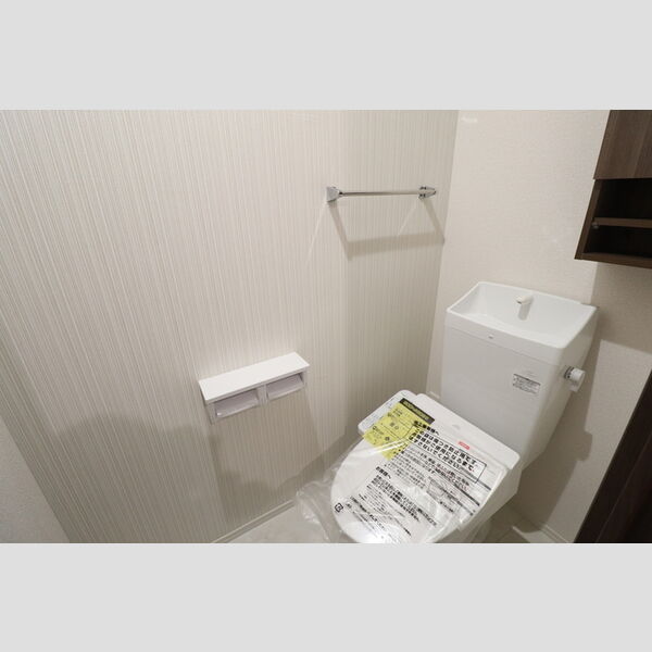 トイレ (温水洗浄暖房便座)