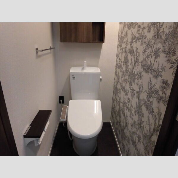 トイレ (温水洗浄暖房便座)