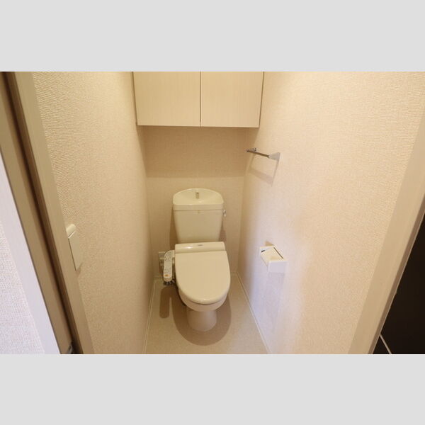 トイレ (温水洗浄暖房便座)