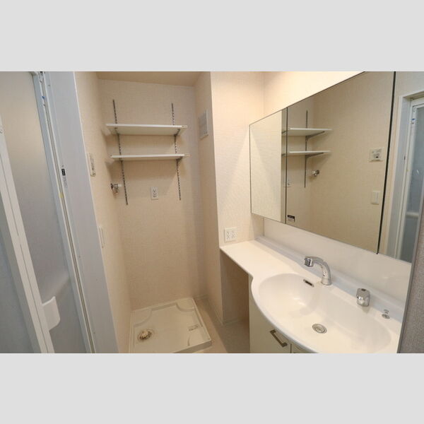 洗面所 (洗髪洗面化粧台)