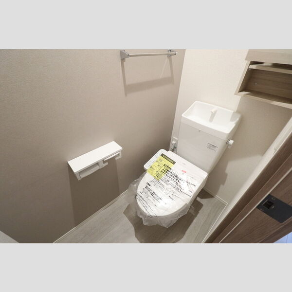 トイレ (温水洗浄暖房便座)