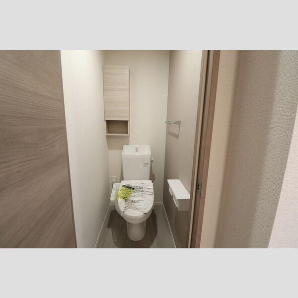 トイレ (温水洗浄暖房便座)