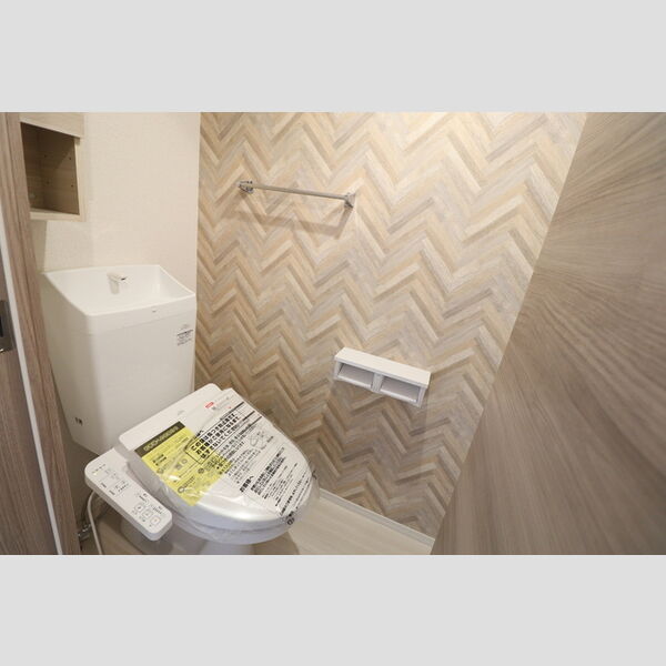 トイレ (温水洗浄暖房便座)