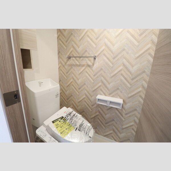 トイレ (温水洗浄暖房便座)