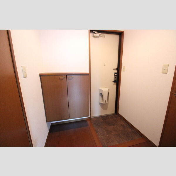 玄関 (玄関)