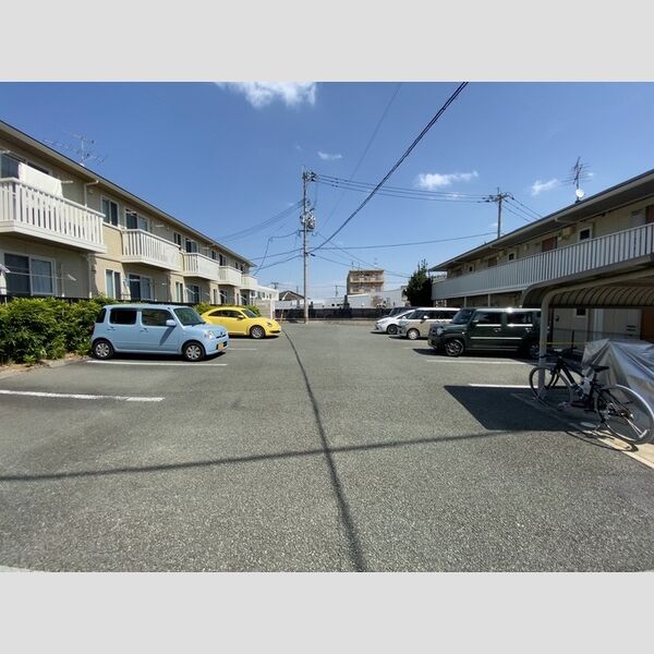 駐車場 (敷地内駐車場)