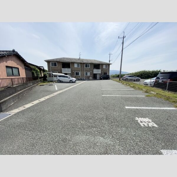 駐車場 (駐車場)