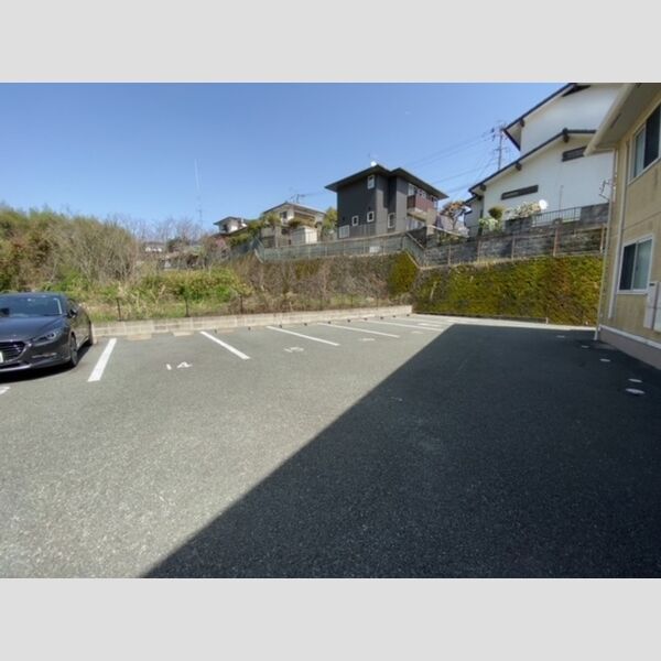 駐車場 (敷地内駐車場)