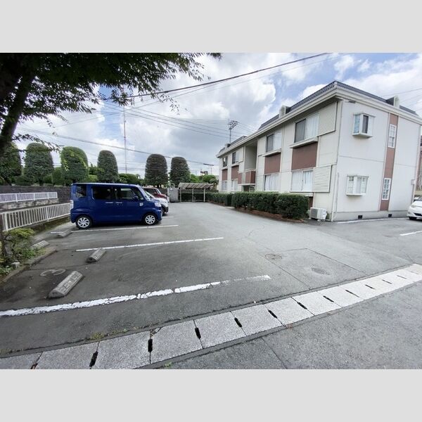駐車場 (駐車場)