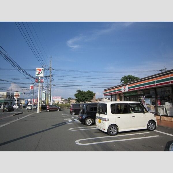 現地周辺 (セブンイレブン熊本合志店 684m)