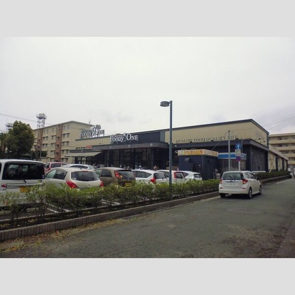 現地周辺 (鶴屋フーディーワン楠店 980m)