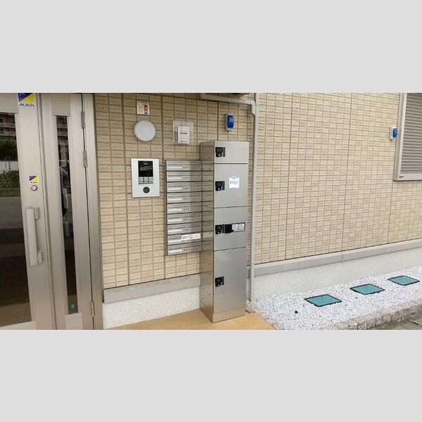 エントランス (エントランス)