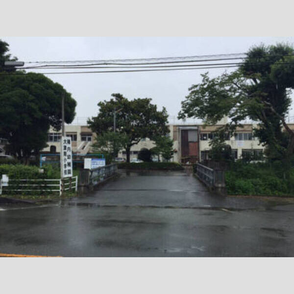 現地周辺 (大津南小学校(643m))