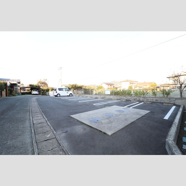 駐車場 (駐車場)