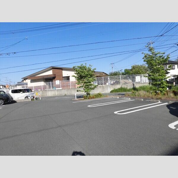駐車場 (駐車場)