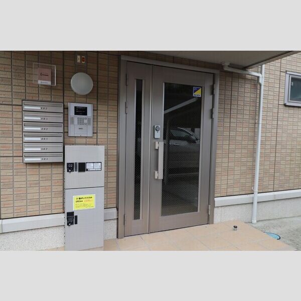 エントランス (エントランス)